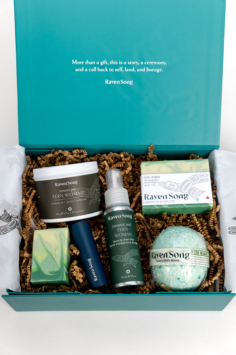 Fern Woman Luxury Artisan Gift Box | Juniper Fir + Balsam + Red Berries
