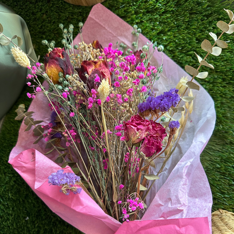 dried flower bouquet colourful unique Jimenez paz