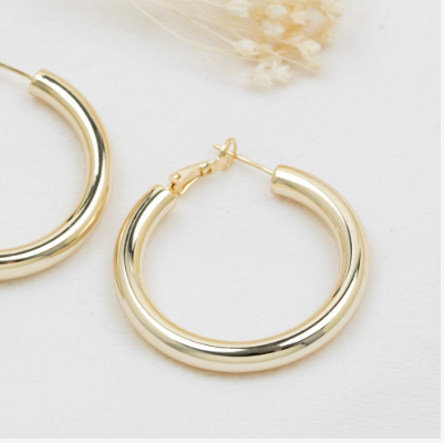 Women's simple giftable hoop earrings