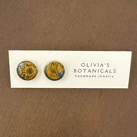 Large Olivia's botanicals silver studs blue with daisy centers