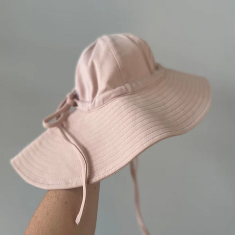 Long Brim Water Bucket Hat | Blush