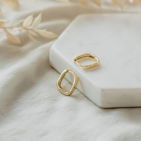 GLEE JEWELRY - PETITE SQUARE HOOPS | GOLD or SILVER