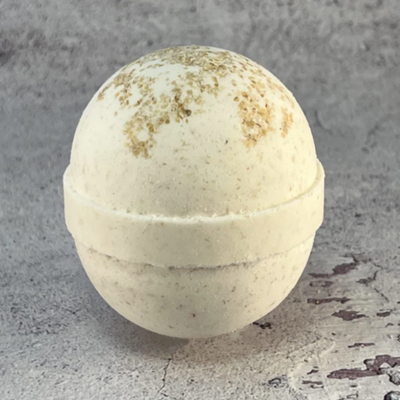 RAVENSONG - OATMEAL MILK + HONEY BATH BOMB