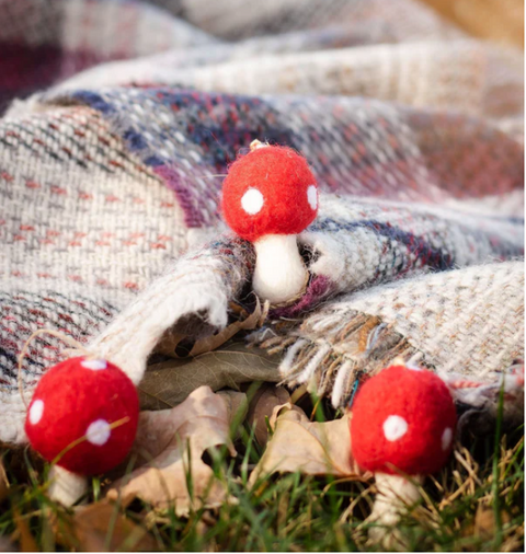 Friendsheep - Eco Wool Ornament | Mushroom