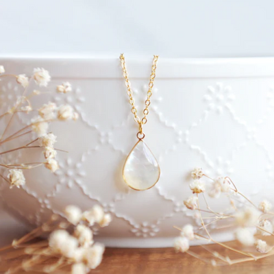 OH SO LOVELY - NADIA MOTHER OF PEARL CHARM NECKLACE