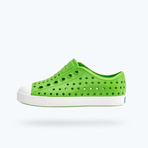 NATIVE SHOES - CHILD AND JUNIOR JEFFERSON in CANDY GREEN/ SHELL WHITE