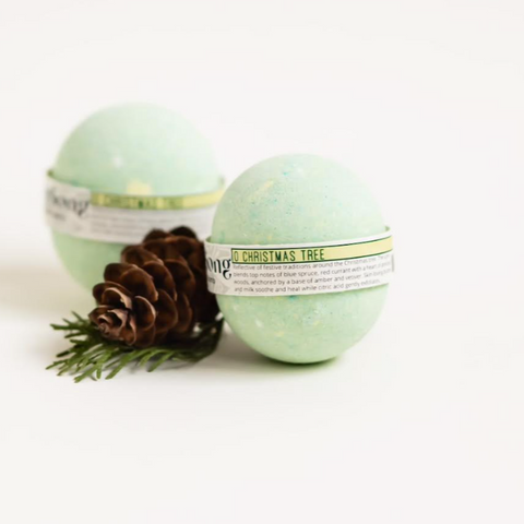 O Christmas Tree Bath Bomb | Blue Spruce + Red Currant + Juniper
