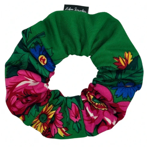 Floral scrunchie with green background