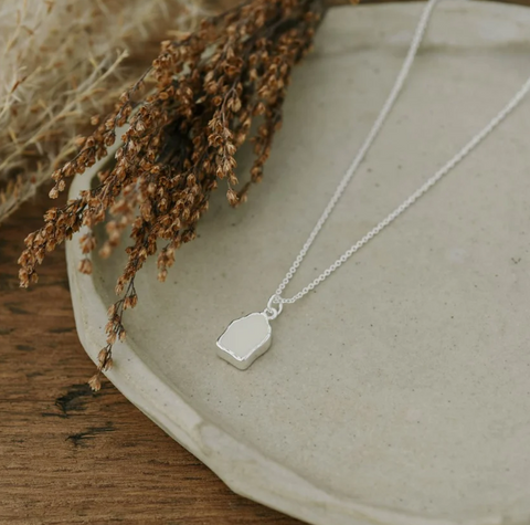 Stone Fleck Necklace | Silver or Gold - Mother of Pearl