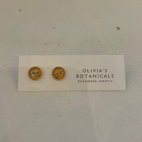 Small Gold Earrings | White Flower with Yellow