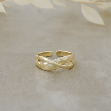 giftable simple and cute ring