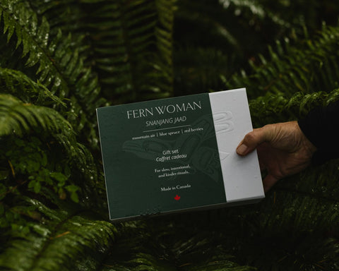 Fern Woman Luxury Artisan Gift Box | Juniper Fir + Balsam + Red Berries
