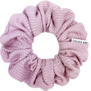 CHELSEA KING - FRENCH RIBBED LIGHT LILAC SCRUNCHIE
